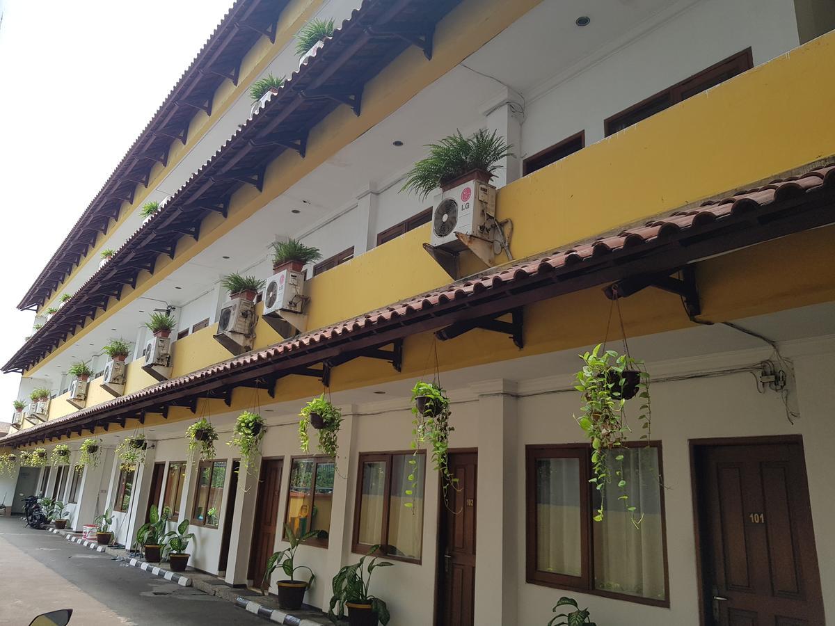 Hotel Maxim Kwitang Jakarta Exterior photo