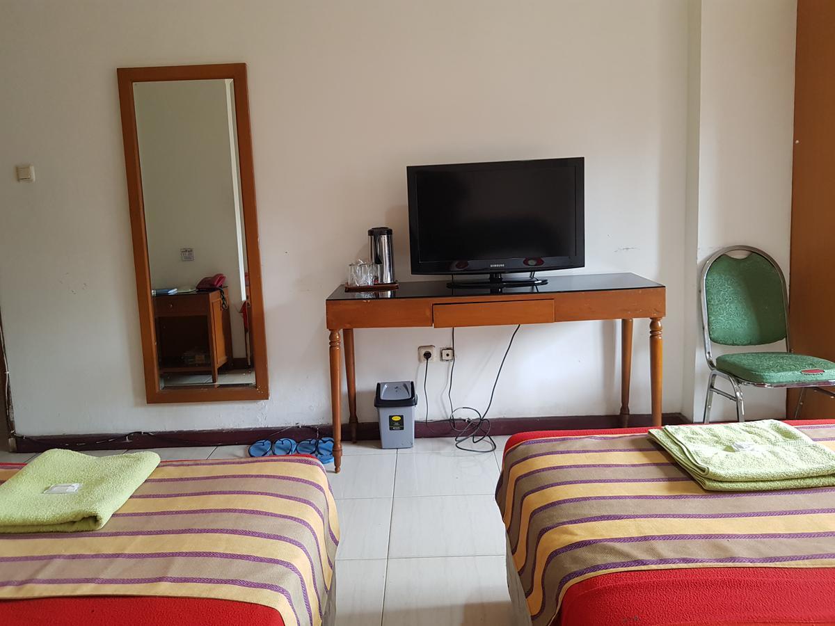 Hotel Maxim Kwitang Jakarta Exterior photo